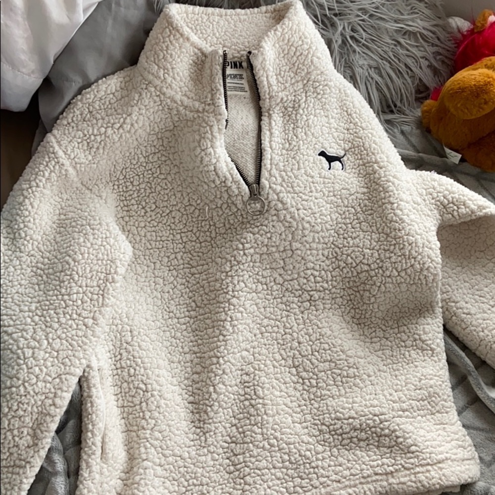 Fluffy hoodie from pink